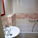 Piros Arany Panzio 3*