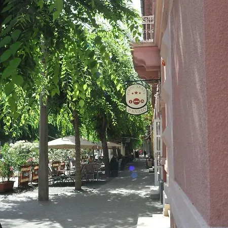Piros Arany Panzió Kalocsa