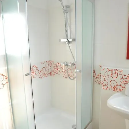 Piros Arany Panzio 3* Kalocsa