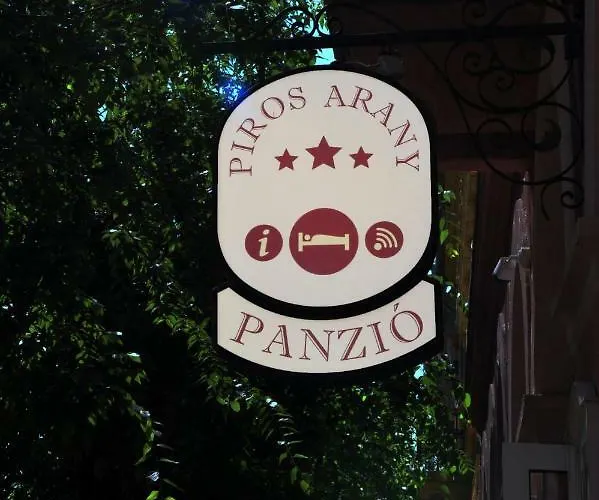 Piros Arany Panzio ゲストハウス カロチャ